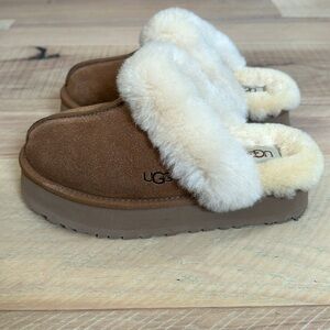 UGG disquette slippers platform size 6